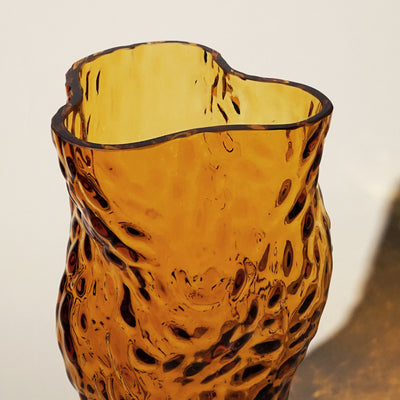 luxusní designová váza ze skla, Ostra váza Hein studio, originální váza, Romein concept store