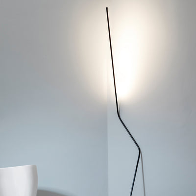 moderní lampa, stojací lampa, minimalistické osvětlení, svítidla, italské osvětlení, nemo lighting, romein concept store
