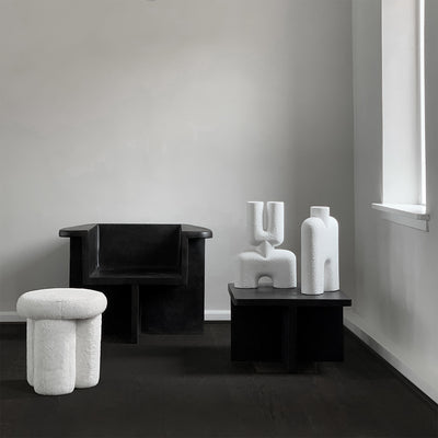 Big foot, sedátko, moderní nábytek, luxusní nábytek do obývacího pokoje, bílé minimalistické sedátko, puf, 101 Copenhagen, Romein concept store