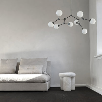 Big foot, sedátko, moderní nábytek, luxusní nábytek do obývacího pokoje, bílé minimalistické sedátko, puf, 101 Copenhagen, Romein concept store