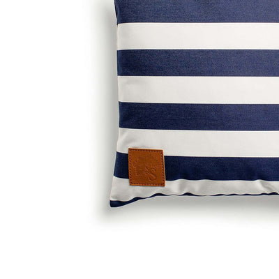 AVA outdoor pillow with stripes